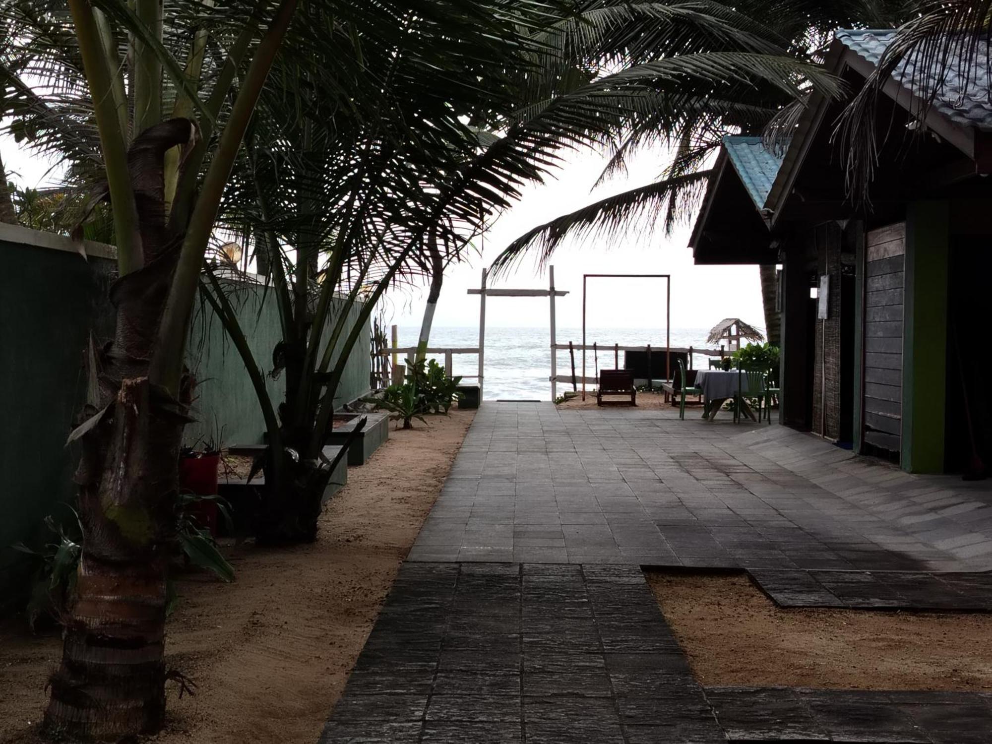Little Beach Induruwa Exterior photo